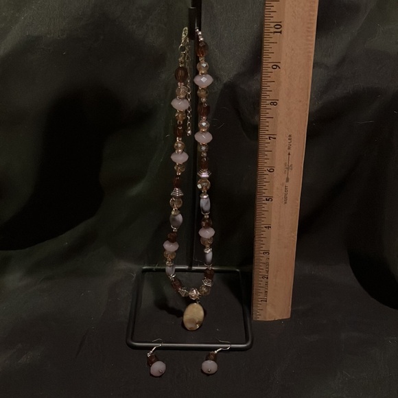 ✨Gift Set✨ - Mother of Pearl Necklace & Earrings, with Glass Beads - Picture 3 of 7